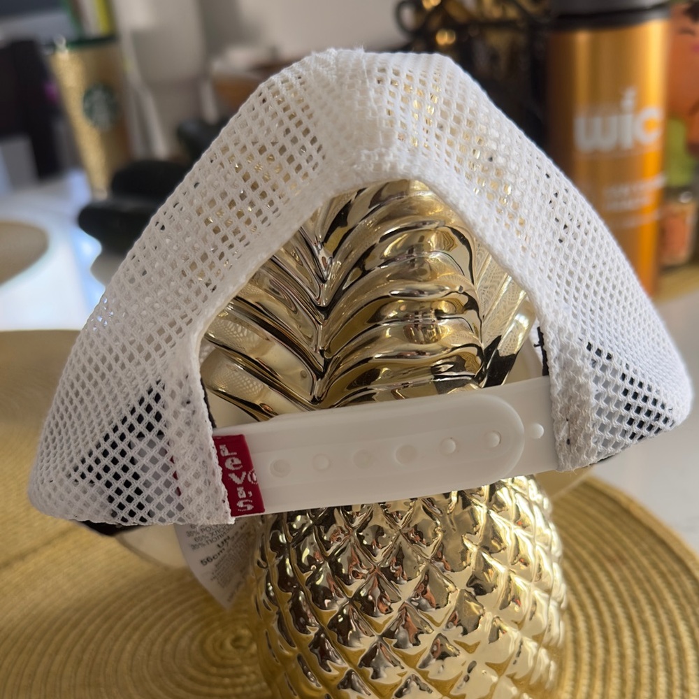 Levi's Cream & White Trucker Hat with Rainbow Patch - Picture 3 of 4